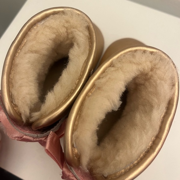 Ugg baby boots - Picture 3 of 3